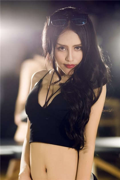 娇嫩同时容纳两根巨物-啊太大了不行太舒服了_爱咖学院