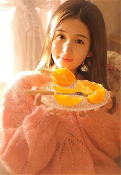 用力呀,哦-我被三个人同时舔吃b允吸乳头_爱咖学院