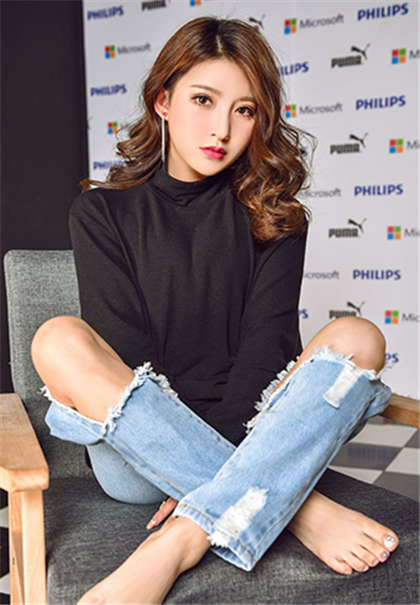 黄文肉肉小说-小说女主被揉胸的片段_爱咖学院