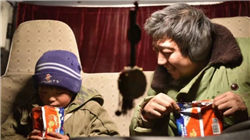 美国股市：标普500指数圣诞前夕收于纪录新高 “圣诞老人行情”拉开帷幕