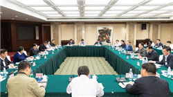 摩根大通下调新兴市场外汇和利率评级 因不确定性高企