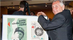 上海小南国多家门店突然停业，消费者年夜饭订金储值卡退款难，此前“白菜价”甩卖核心业务