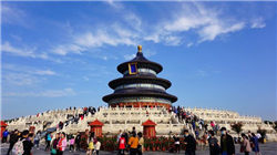 华熙生物深夜发文回怼巨子生物：国货品牌的可信度基础，不能建立在学术名称与概念滥用之上