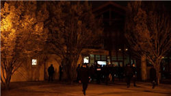 金价飙升后 银行里的“一尺铁柜”成了抢手货