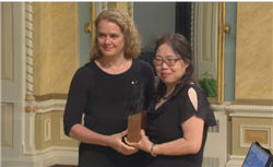 1月30日外盘头条：黄金大跳水 微软一夜蒸发3570亿美元 苹果营收利润创新高 SpaceX与xAI讨论合并