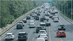 CoreWeave昨日暴跌后小幅反弹