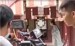 苹果股价今年首次触及纪录新高 iPhone需求刺激投行上调评级