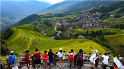 美国参议院多数党领袖：通过众议院支持的拨款方案是“最佳”选择